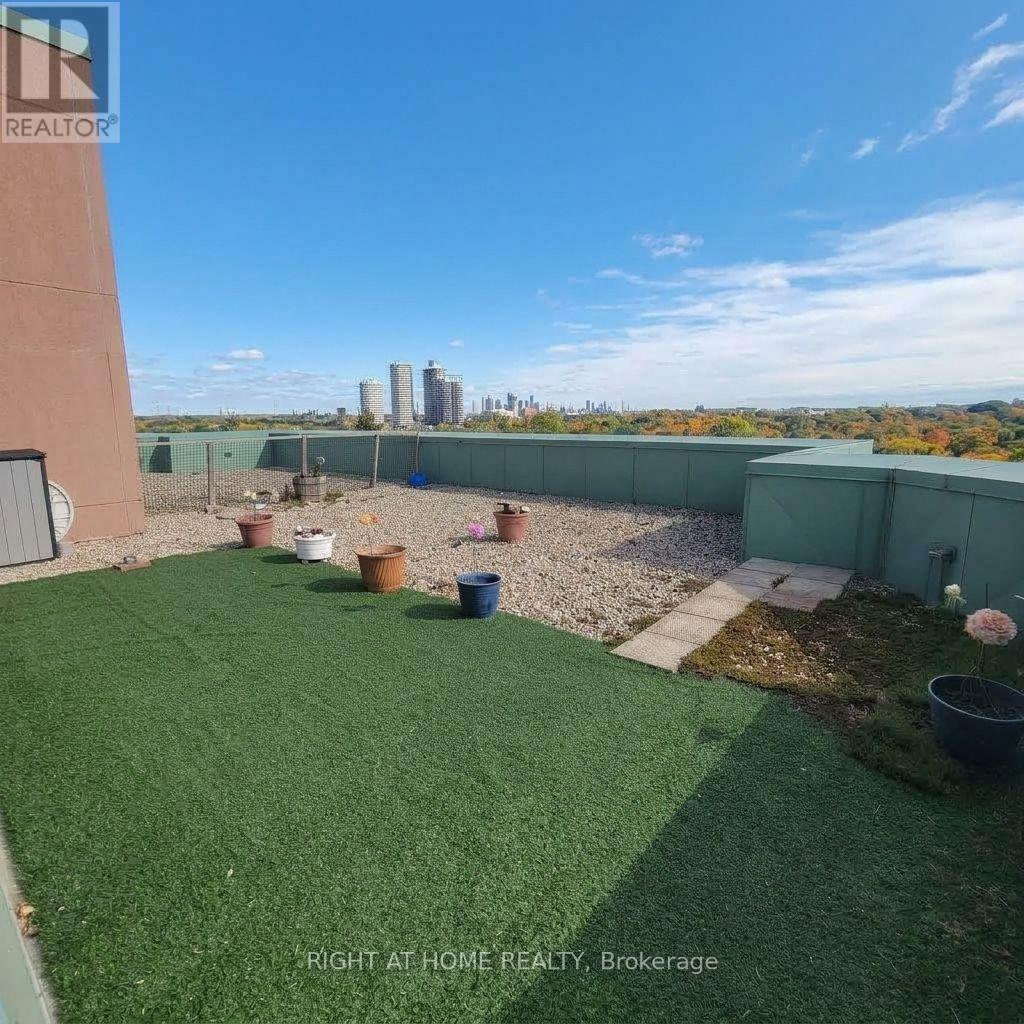 706 - 61 Markbrook Lane Property Photo 16