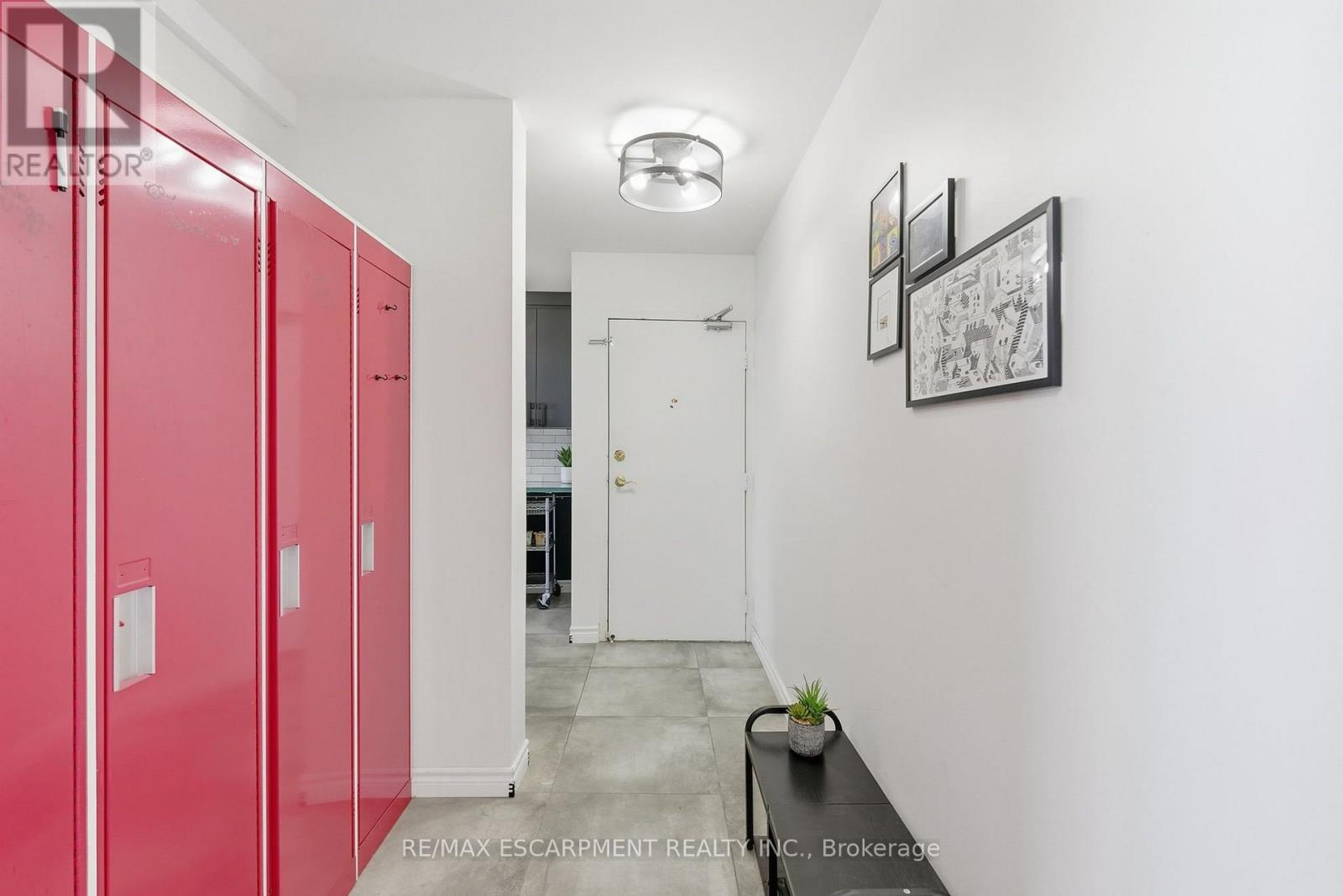 1111 - 700 Dynes Road Property Photo 6