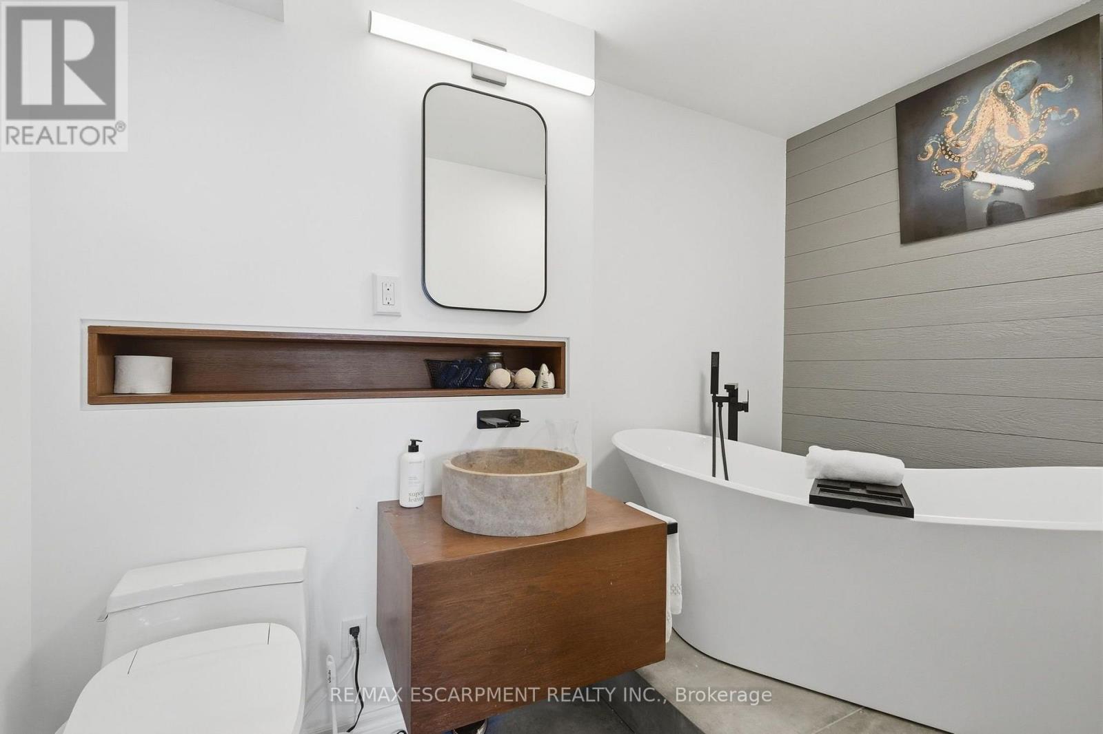 1111 - 700 Dynes Road Property Photo 19