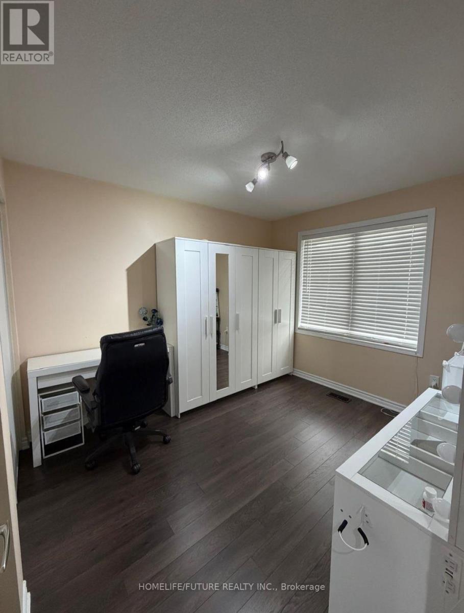 80 Phyllis Drive Property Photo 18