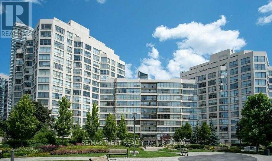 Nph7 - 2261 Lake Shore Boulevard W Property Photo 1