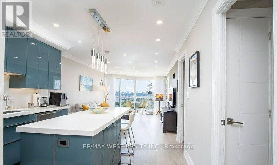 Nph7 - 2261 Lake Shore Boulevard W Property Photo 9