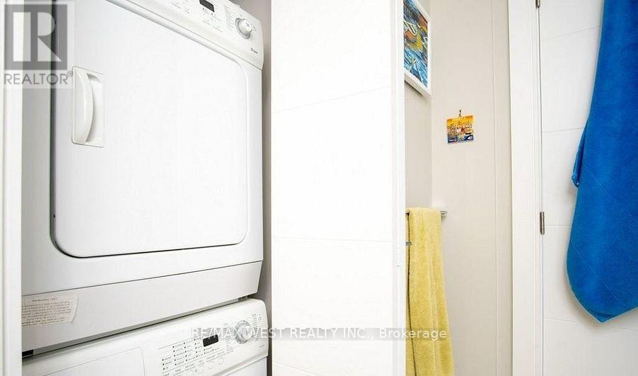Nph7 - 2261 Lake Shore Boulevard W Property Photo 11