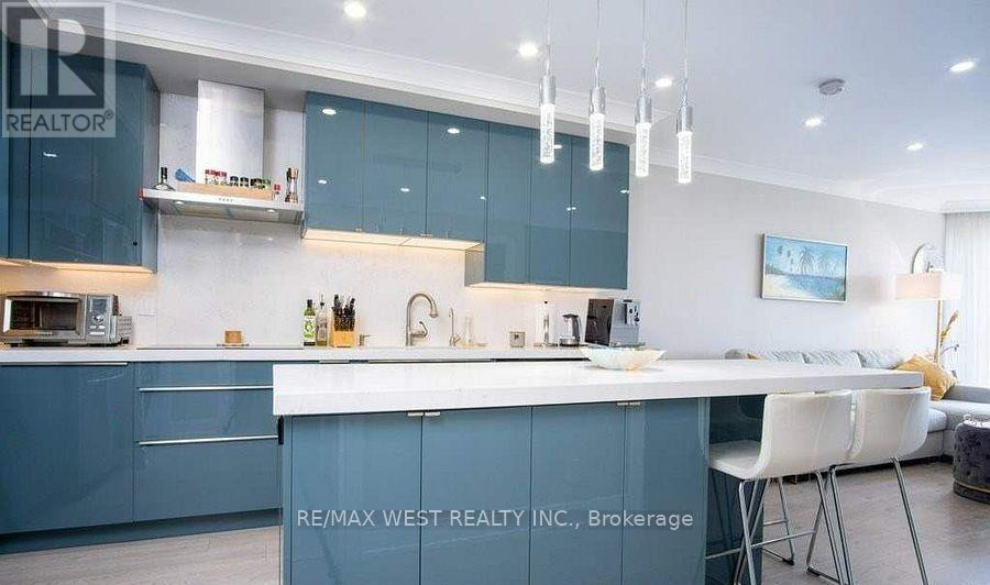 Nph7 - 2261 Lake Shore Boulevard W Property Photo 21