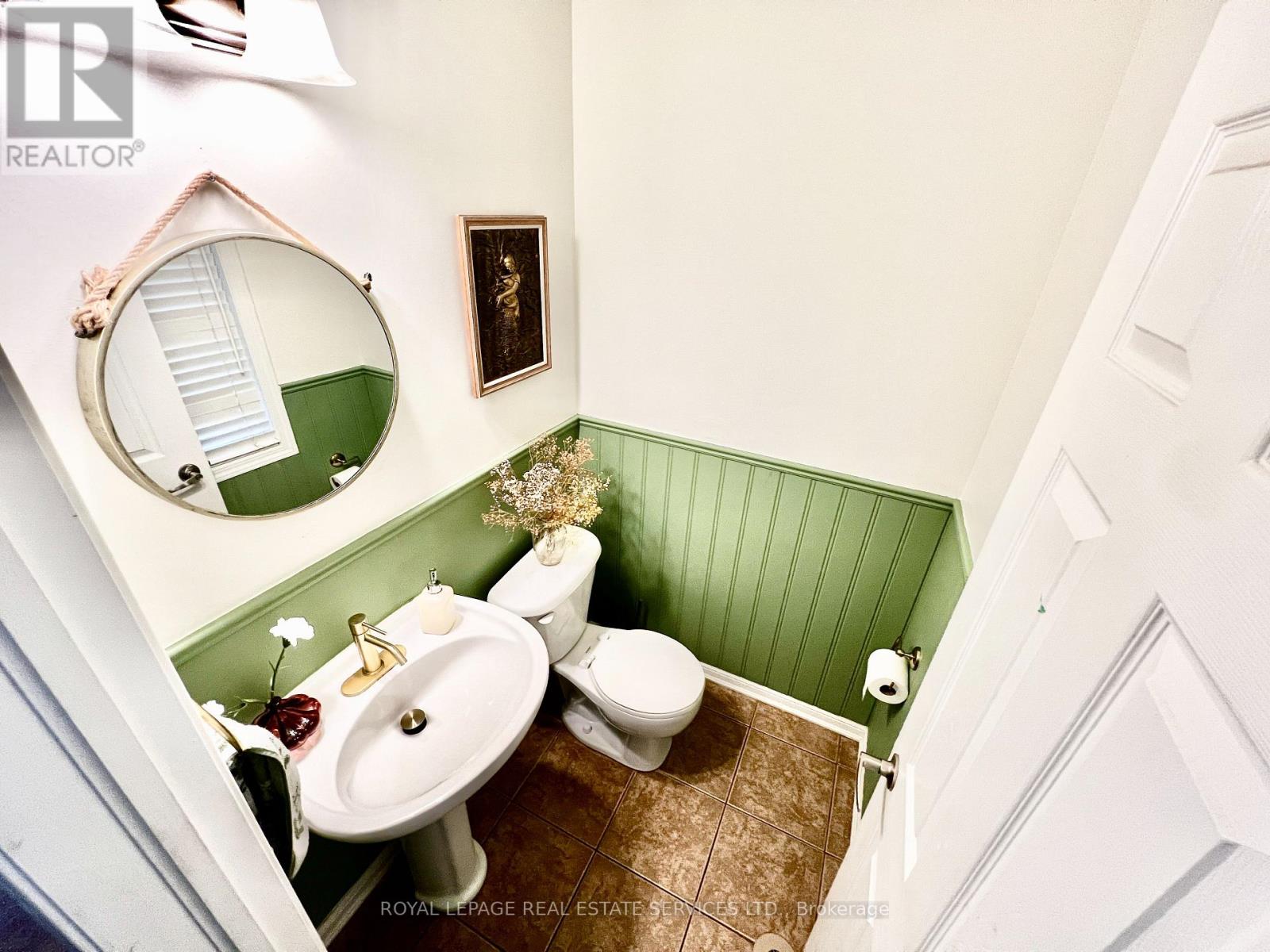 906 Burrows Gate Property Photo 8