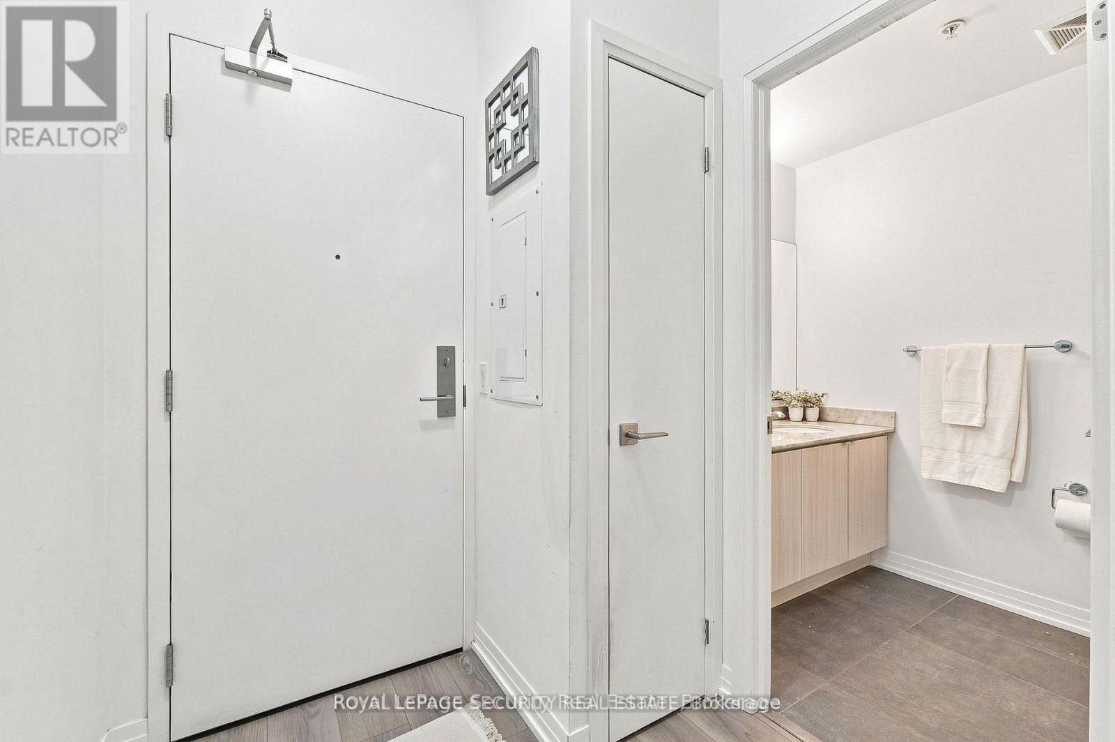 110 - 408 Browns Line Property Photo 2