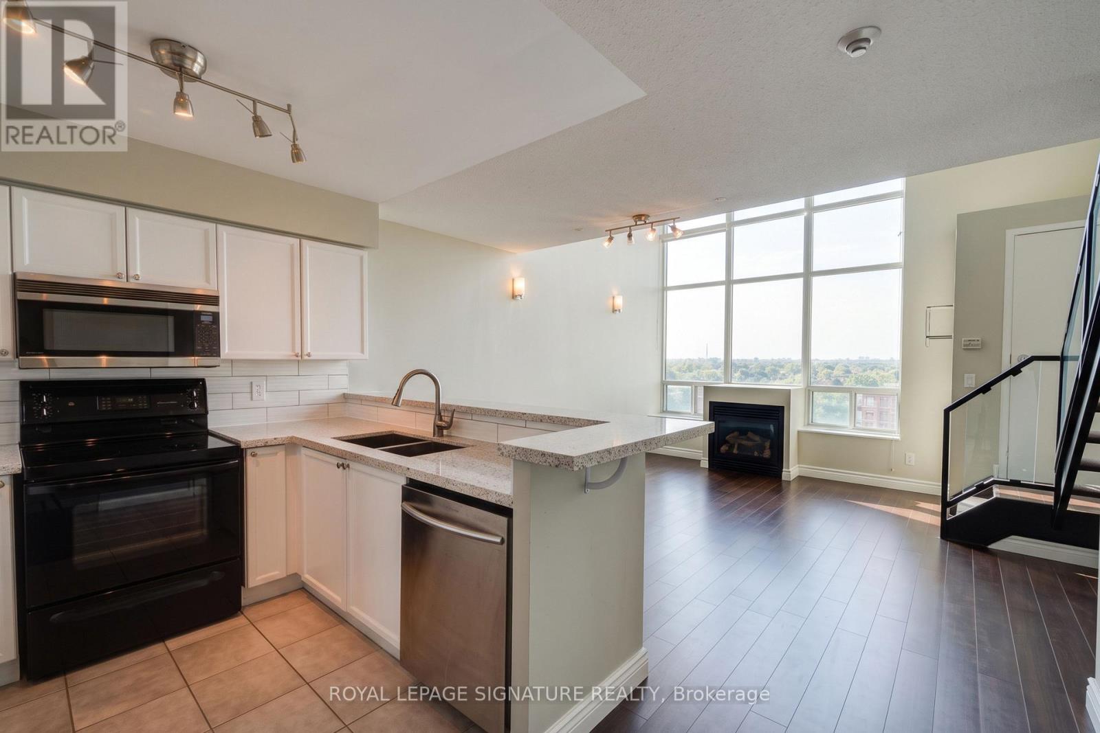 714 - 250 Manitoba Street Property Photo 3