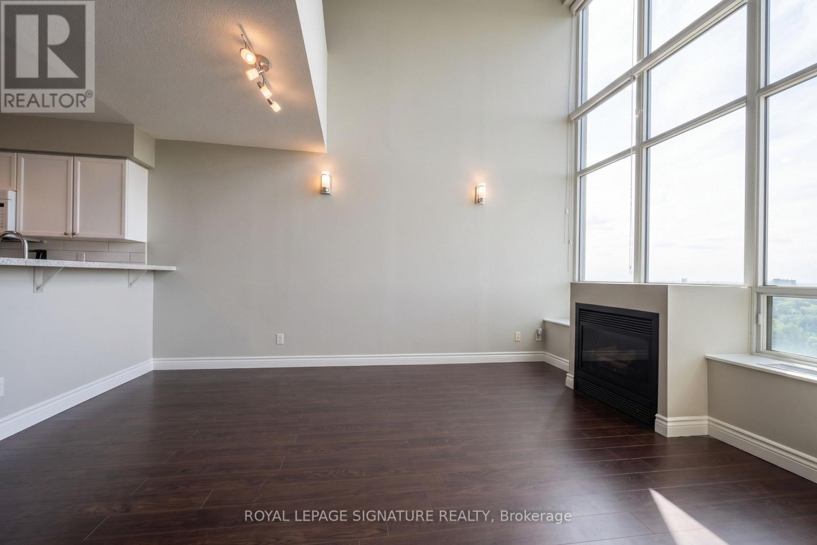 714 - 250 Manitoba Street Property Photo 7
