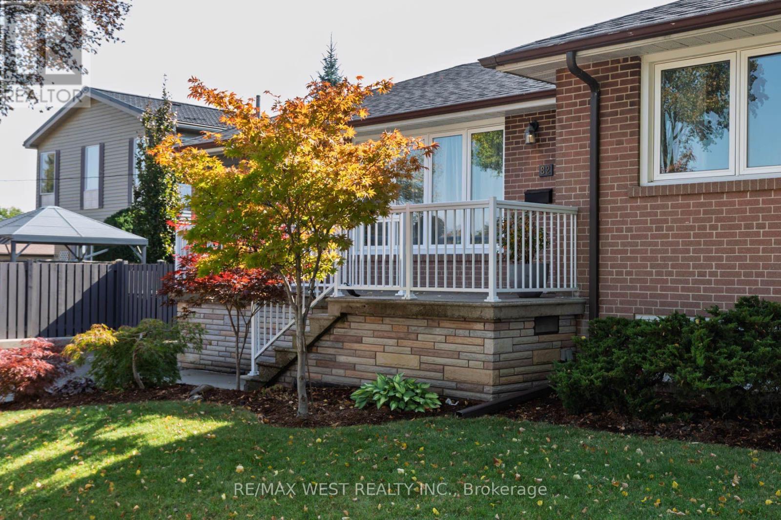 82 Renault Crescent Property Photo 2