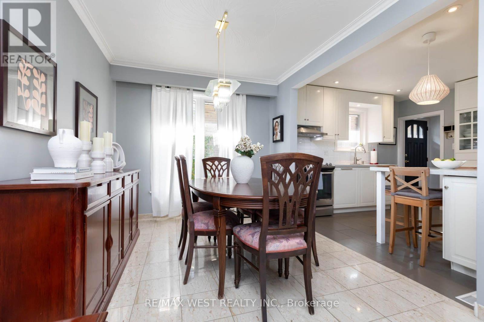 82 Renault Crescent Property Photo 11