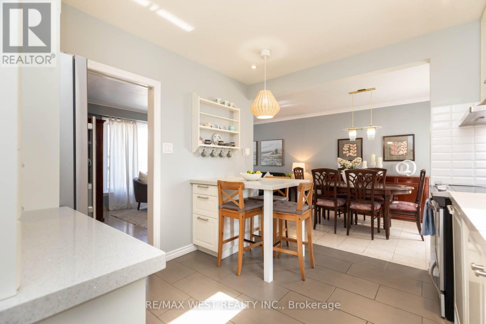 82 Renault Crescent Property Photo 15
