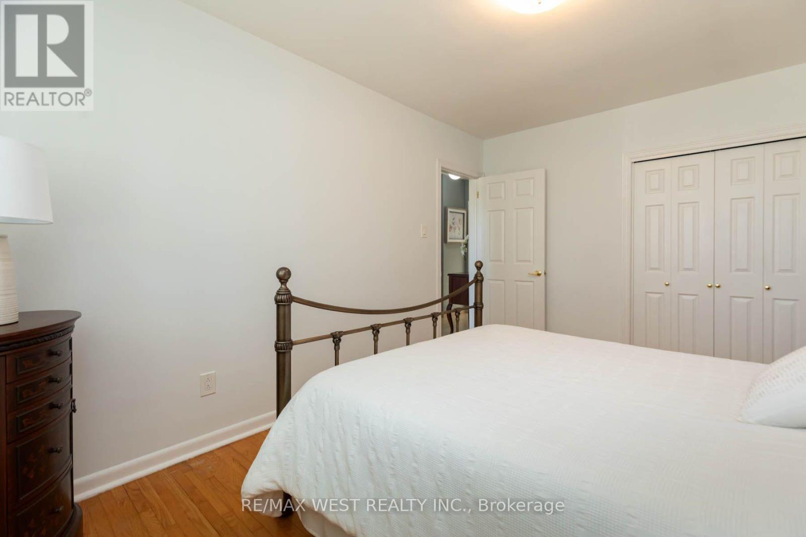 82 Renault Crescent Property Photo 21