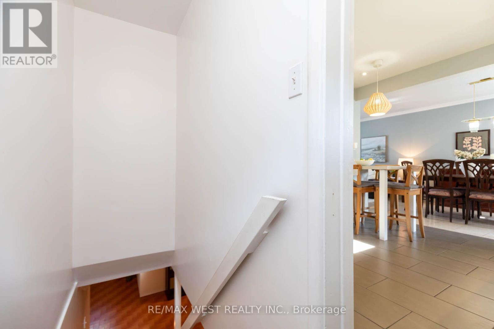 82 Renault Crescent Property Photo 29