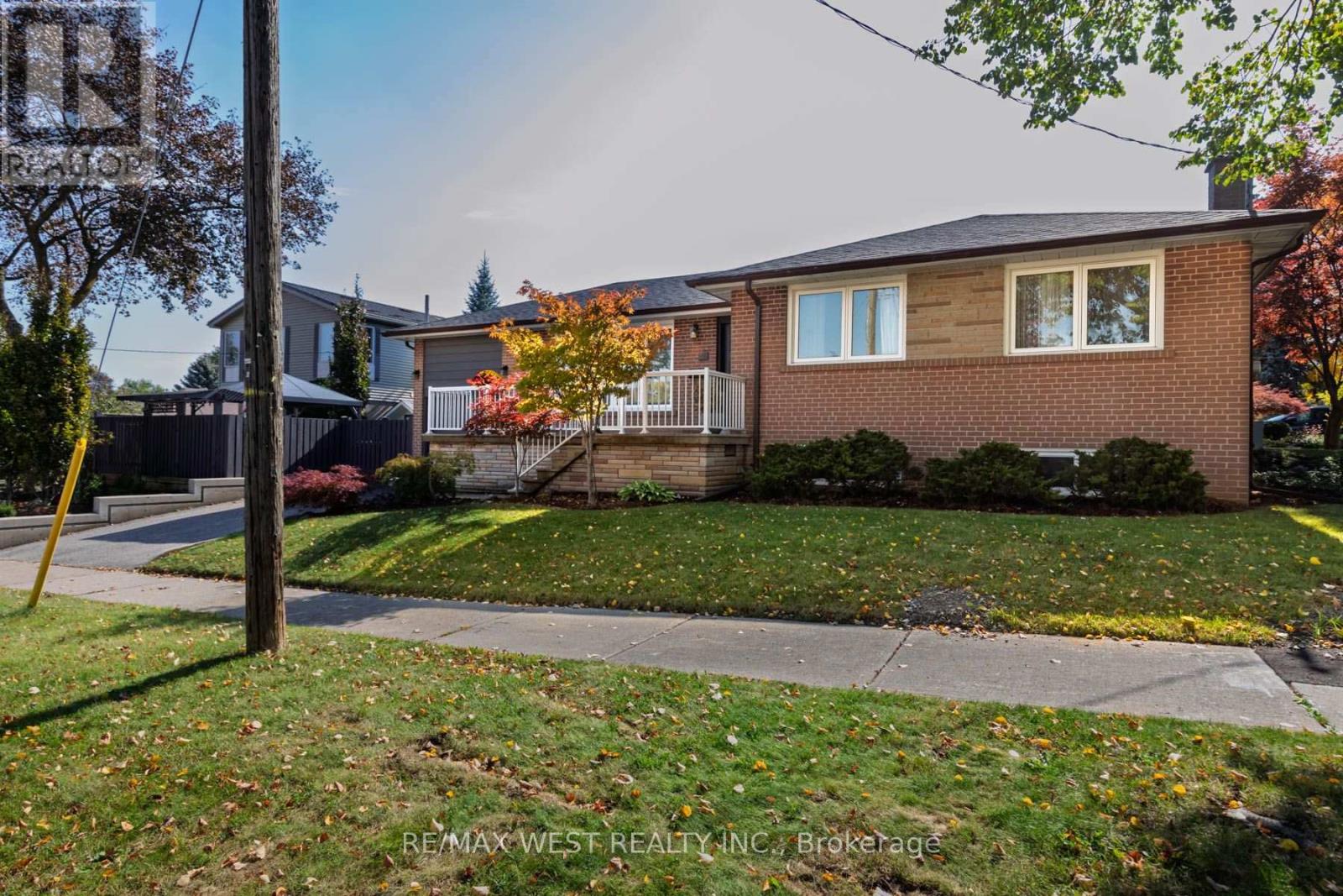 82 Renault Crescent Property Photo 47