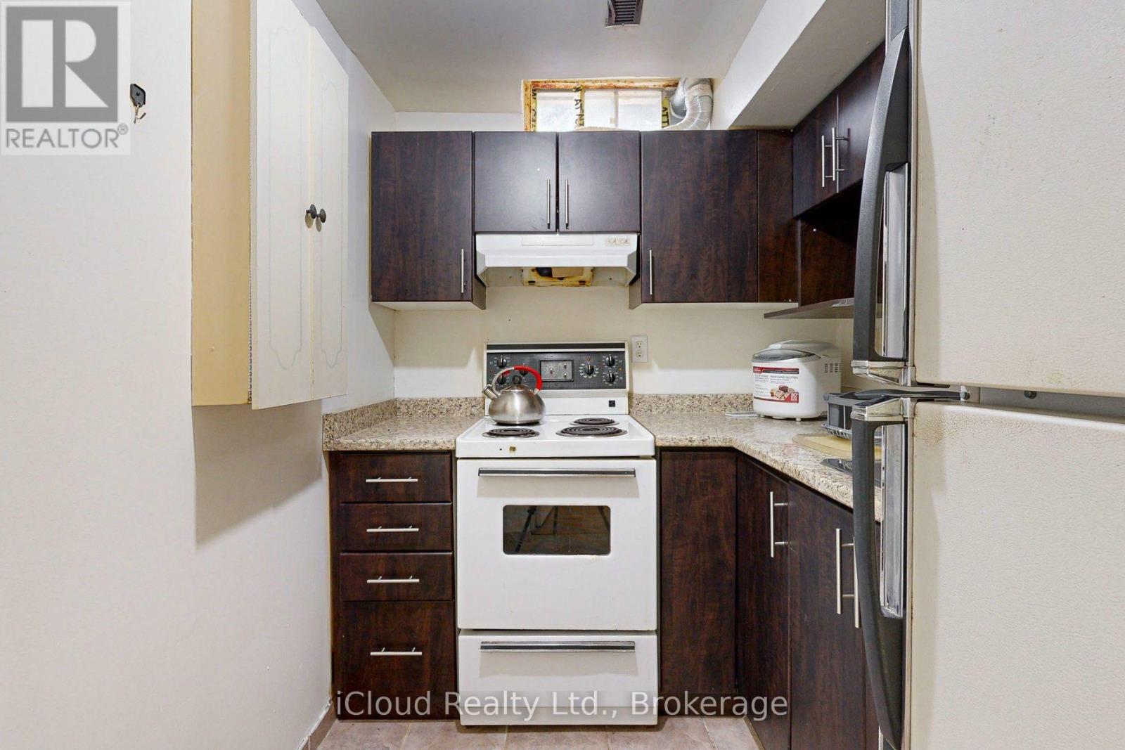 Lower - 50 Denlow Drive Property Photo 4