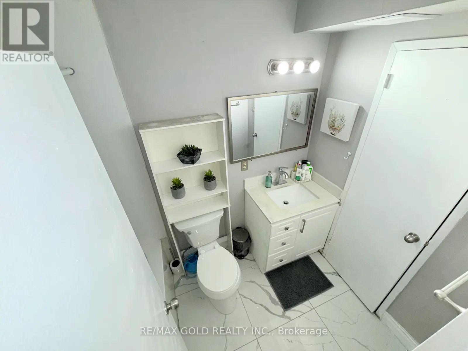 179 - 2095 Roche Court Property Photo 29