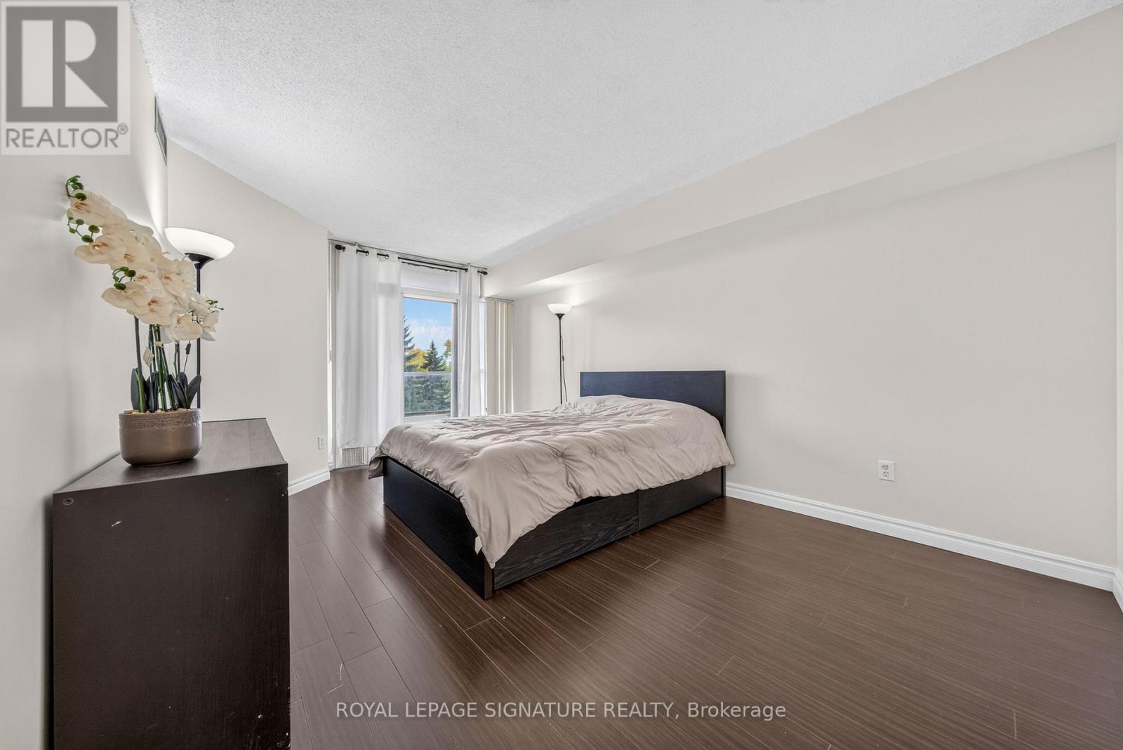 211 - 1 Rowntree Road Property Photo 15