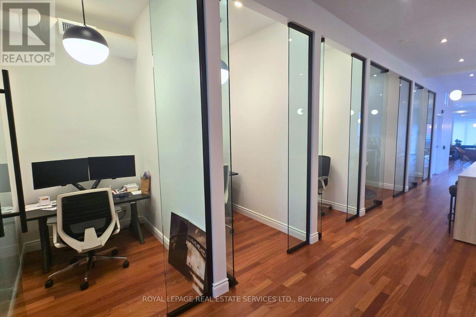 Main - 3352 Dundas Street W Property Photo 6