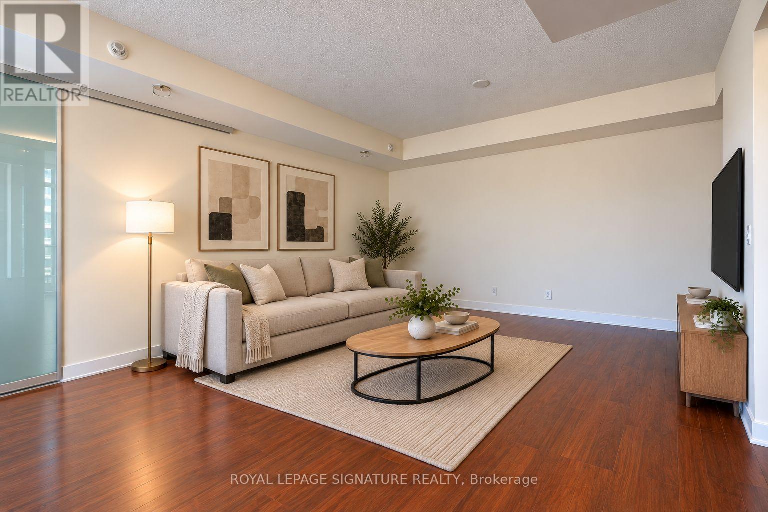 712 - 20 Joe Shuster Way Property Photo 5