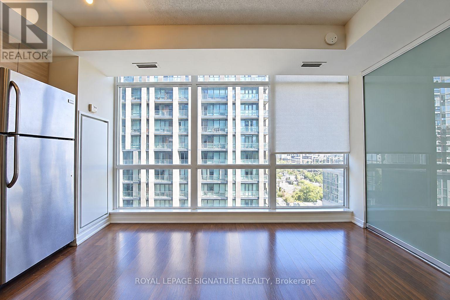 712 - 20 Joe Shuster Way Property Photo 7