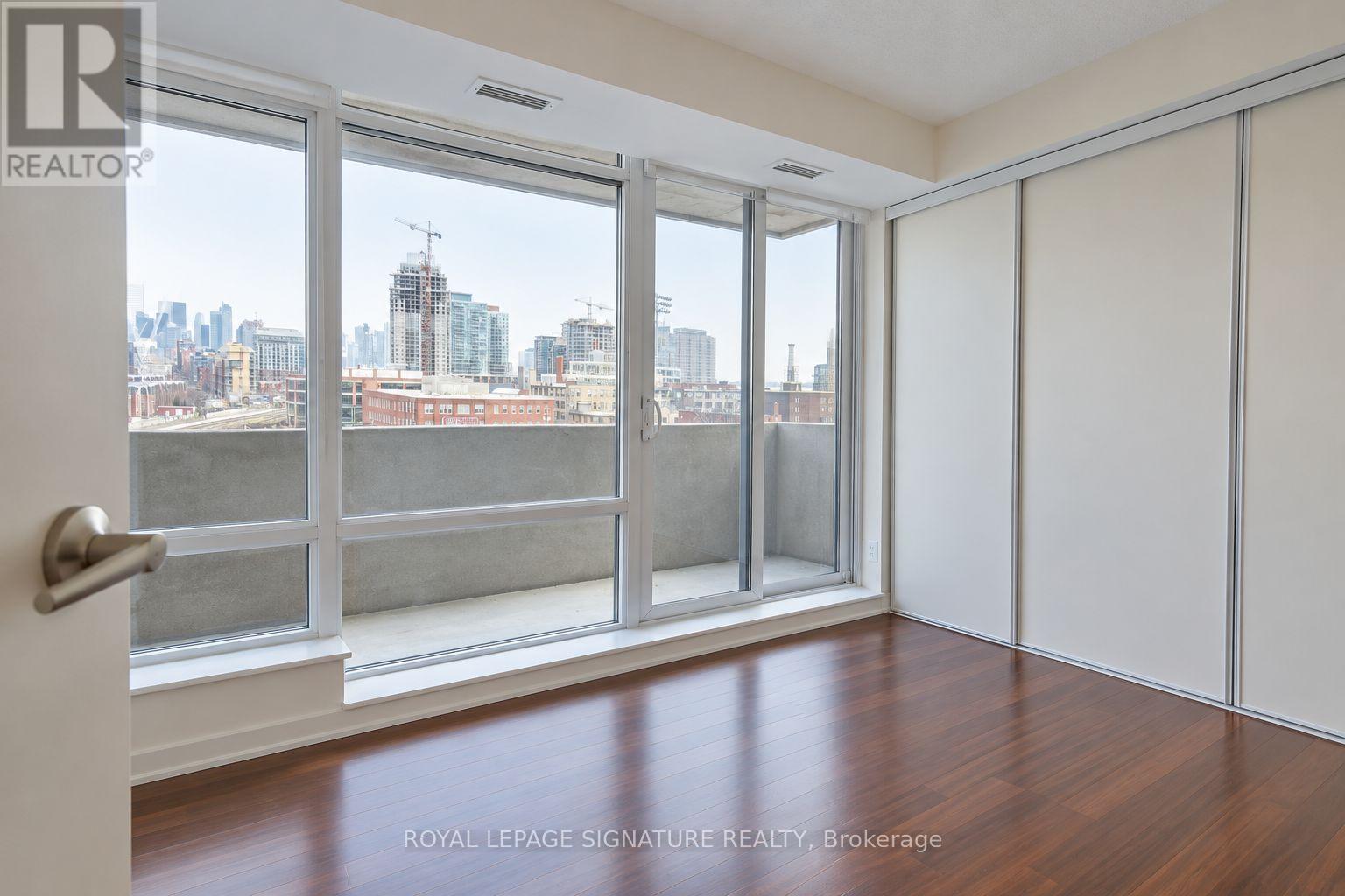 712 - 20 Joe Shuster Way Property Photo 14