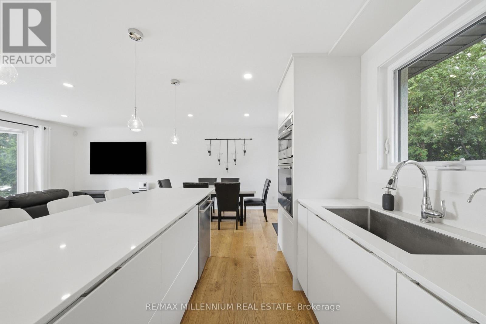 14 Crombie Place Property Photo 11