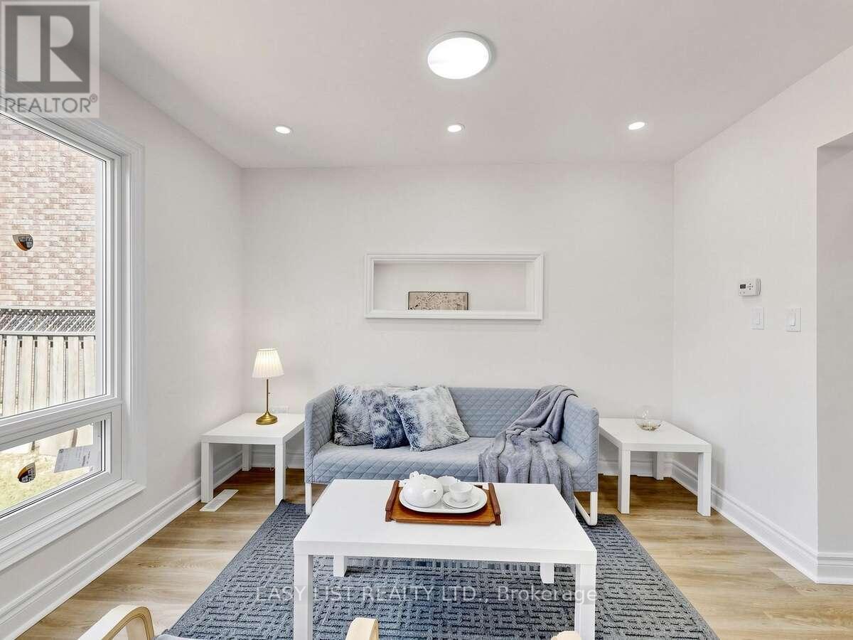 16 Mount Fuji Crescent Property Photo 7