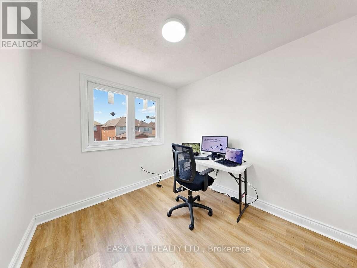 16 Mount Fuji Crescent Property Photo 28