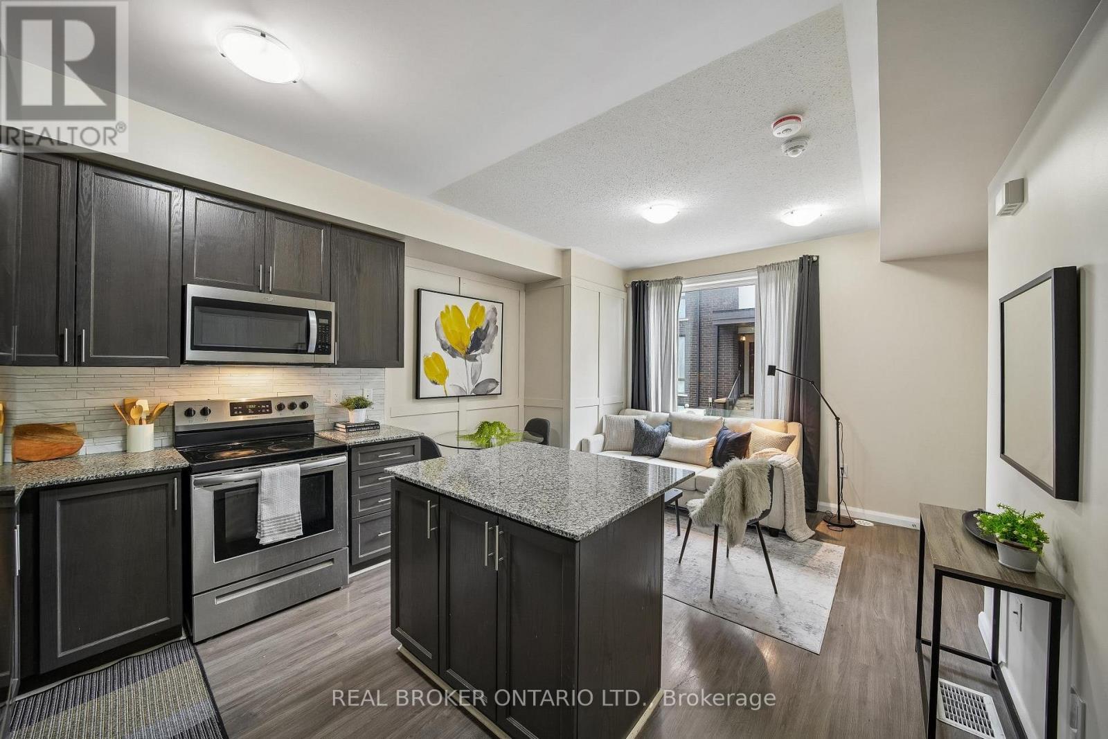 46 - 26 Fieldway Road Property Photo 8