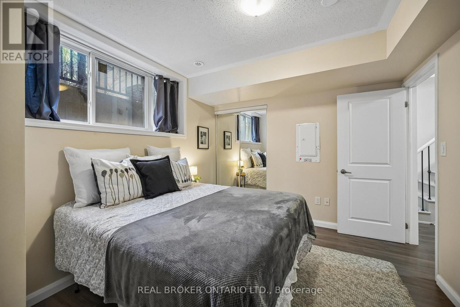 46 - 26 Fieldway Road Property Photo 14