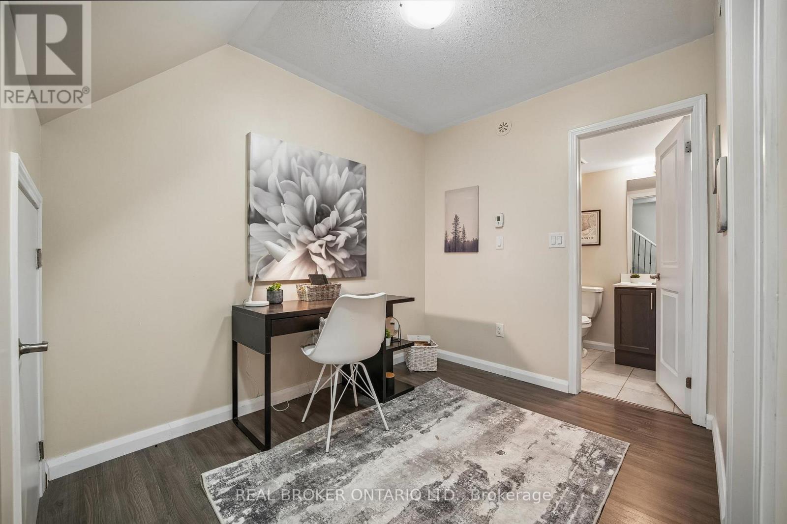 46 - 26 Fieldway Road Property Photo 17