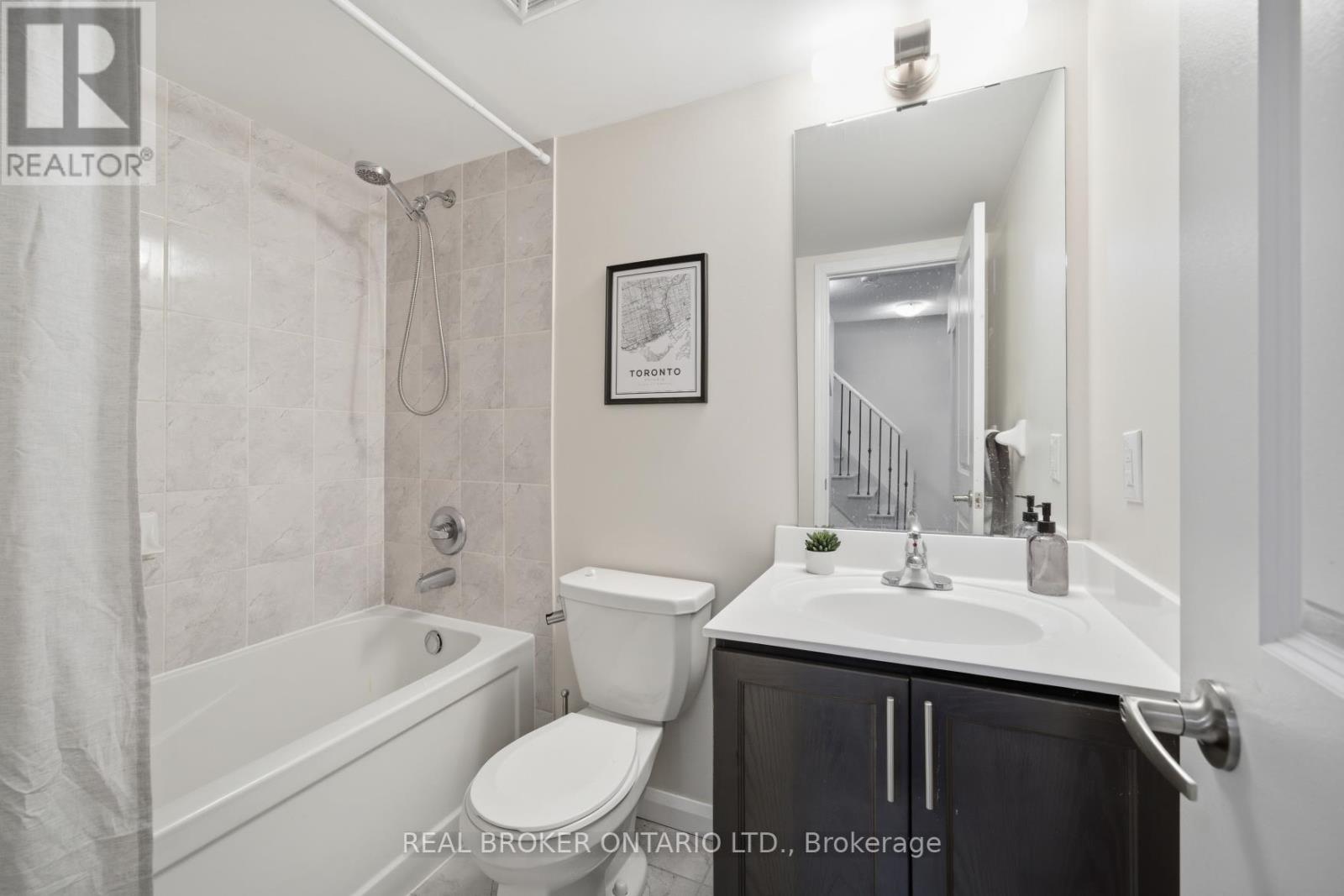46 - 26 Fieldway Road Property Photo 18