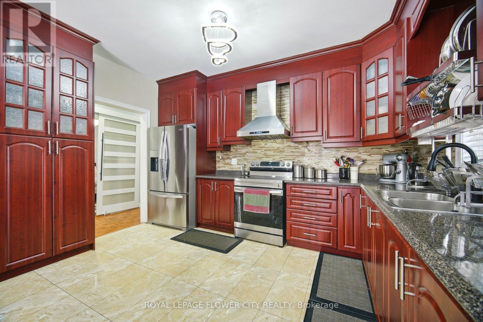 67 Olde Town Road Property Photo 10