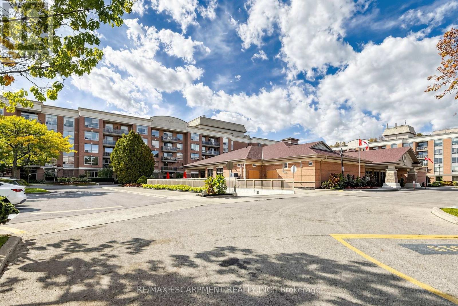 2416 - 100 Burloak Drive Property Photo 2