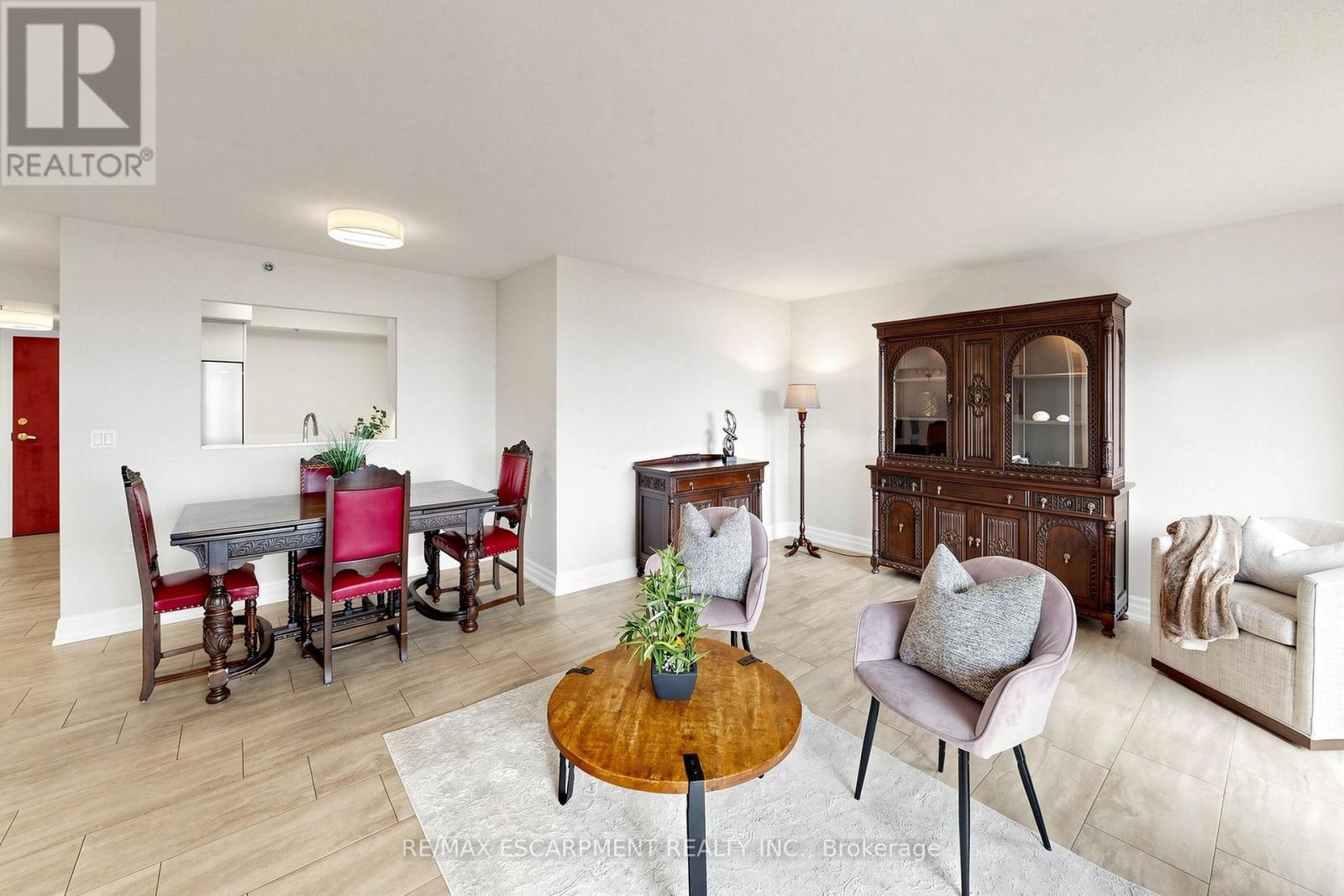 2416 - 100 Burloak Drive Property Photo 15