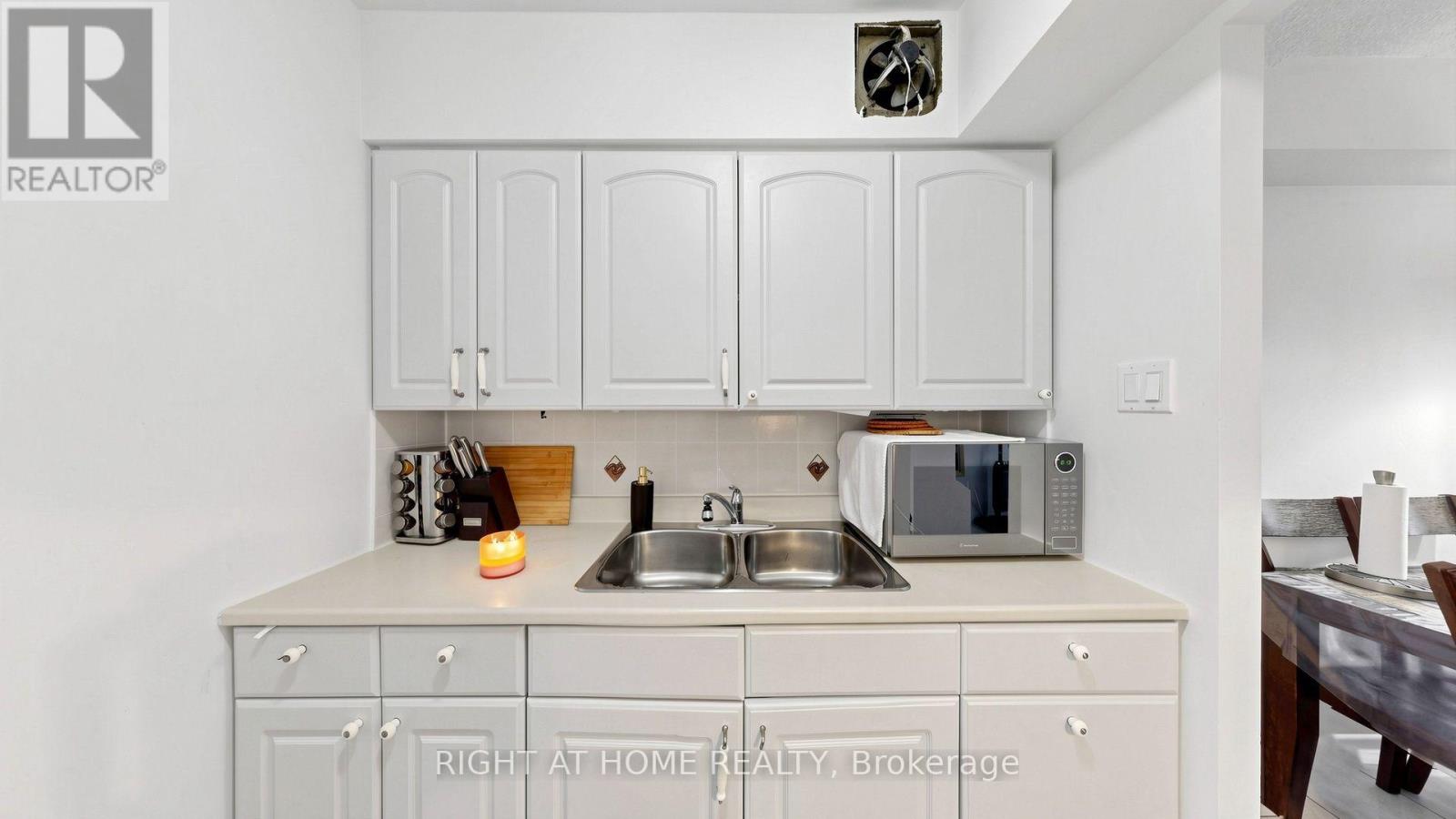 904 - 100 Lotherton Pathway Property Photo 20