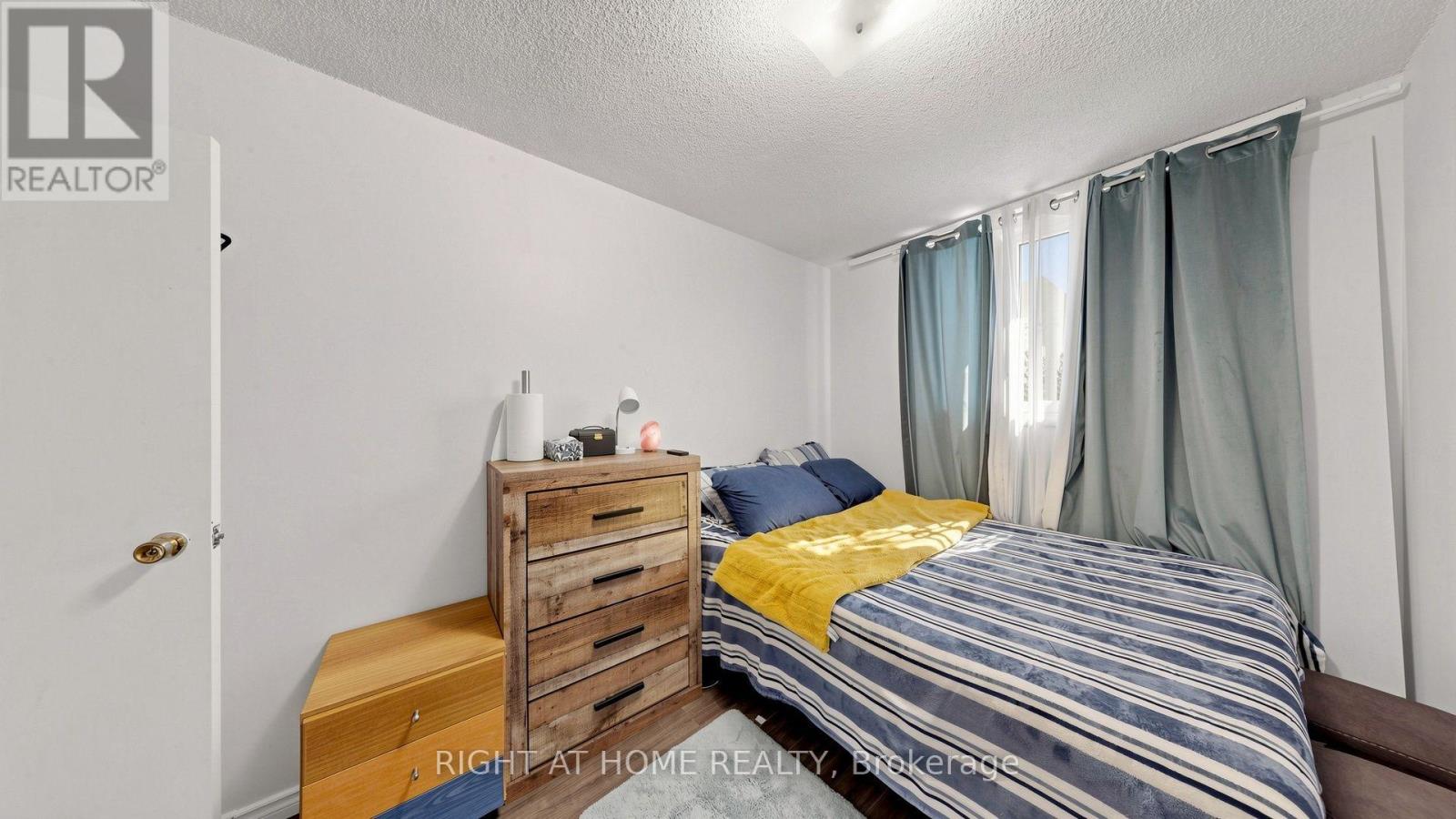 904 - 100 Lotherton Pathway Property Photo 22