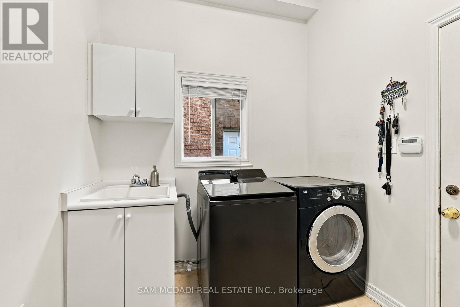 3263 Crimson King Circle Property Photo 16