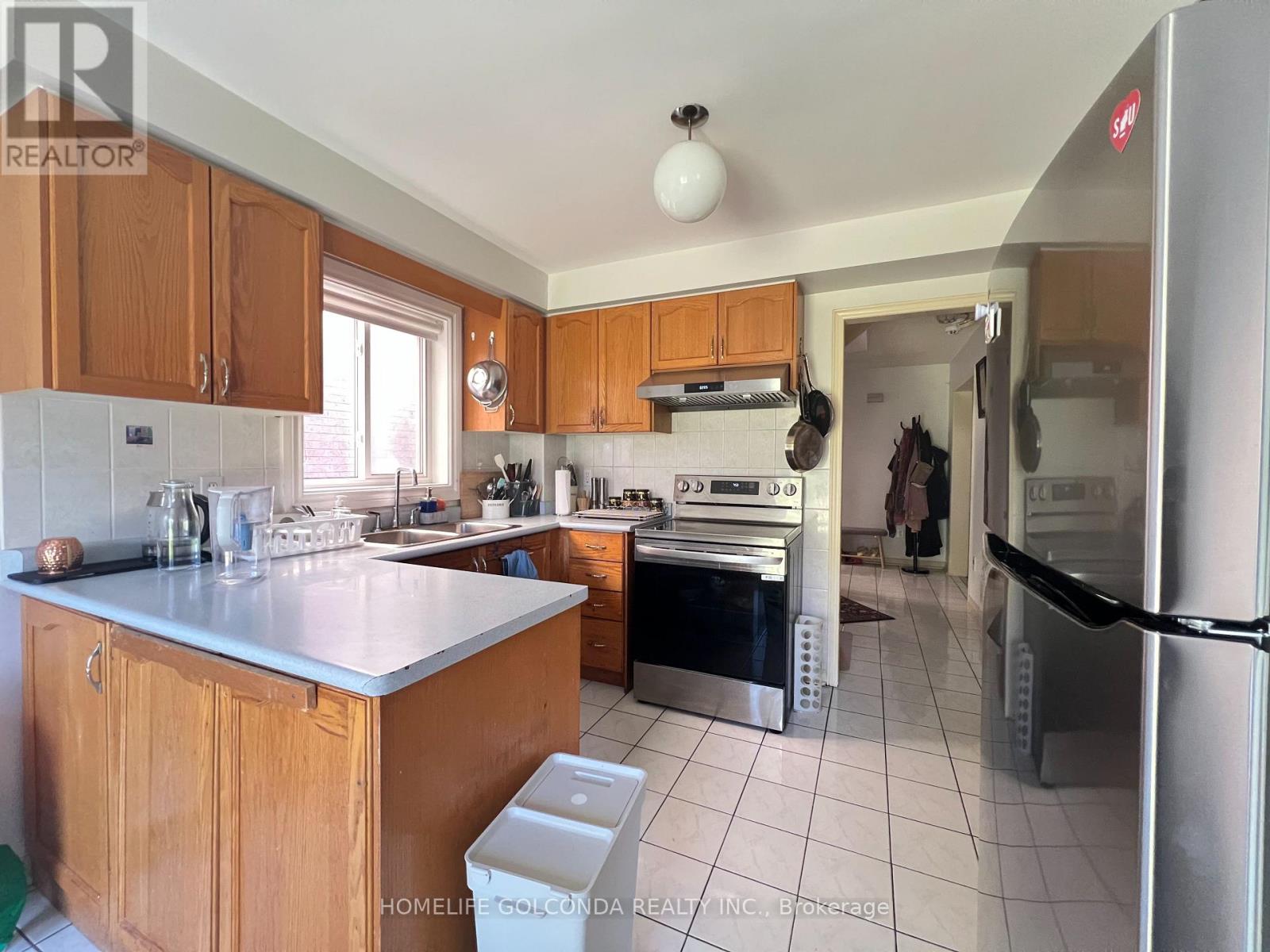 2541 Scarth Court Property Photo 4
