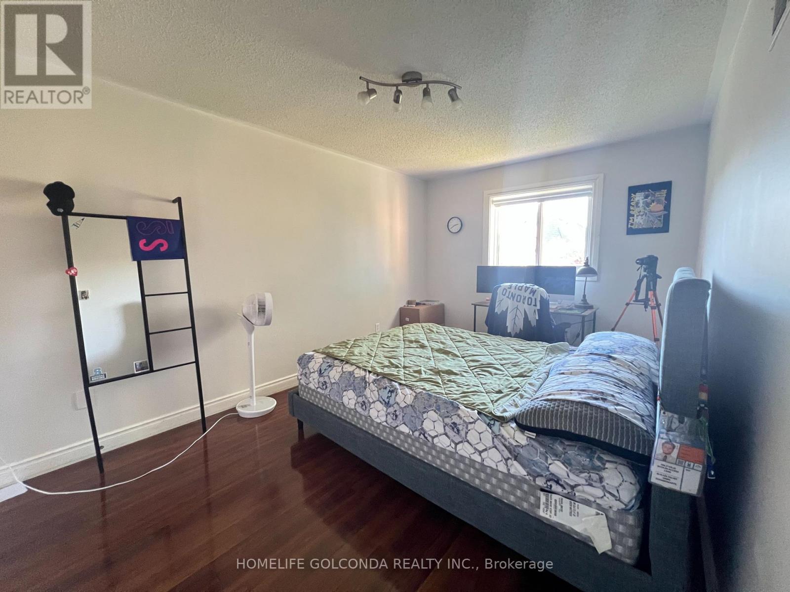 2541 Scarth Court Property Photo 12