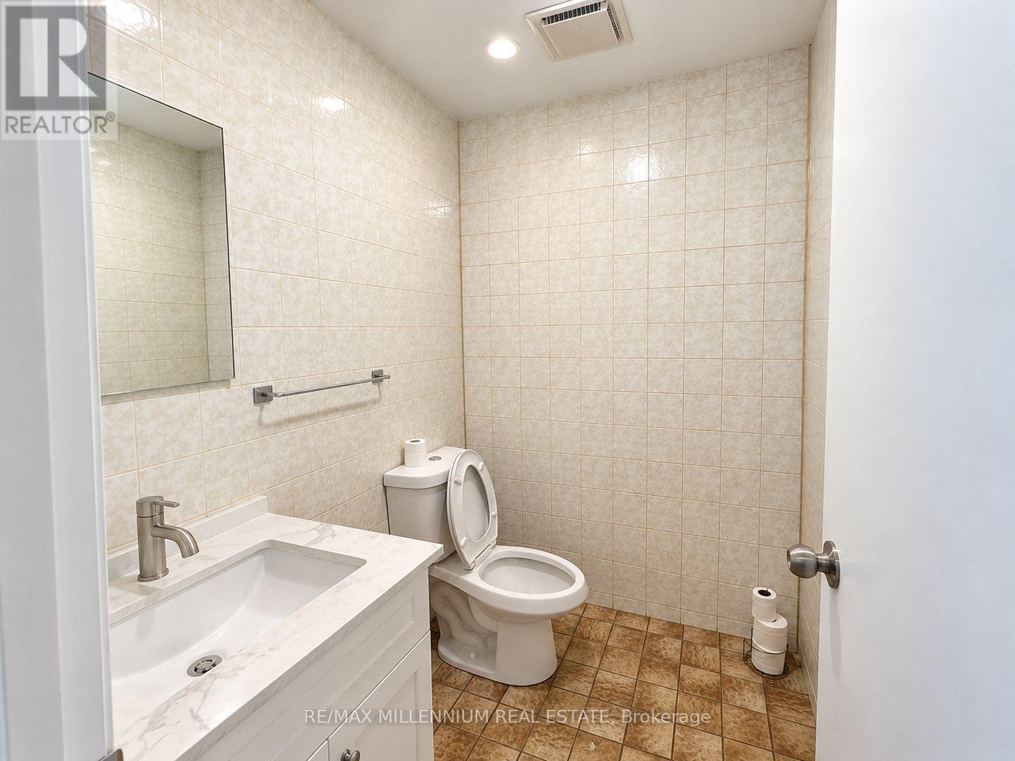 10b - 22 Strathearn Avenue Property Photo 7