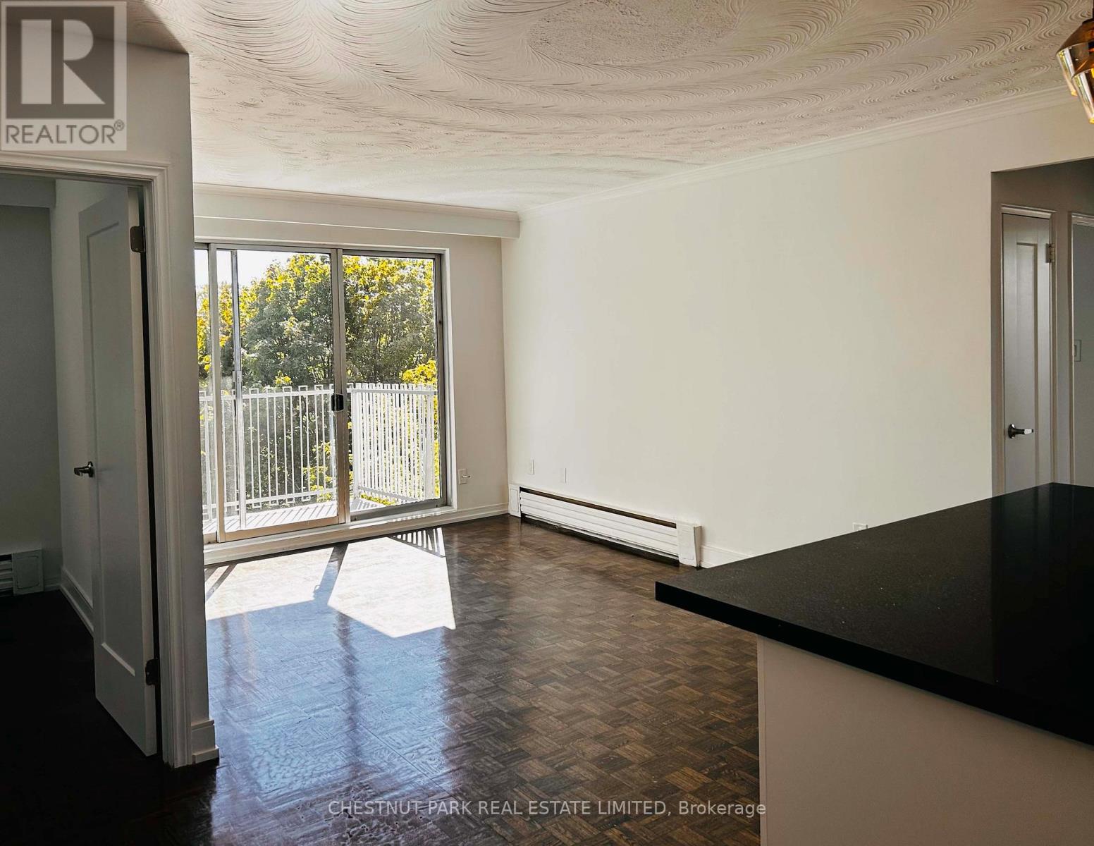 #47 - 4 Superior Avenue Property Photo 1