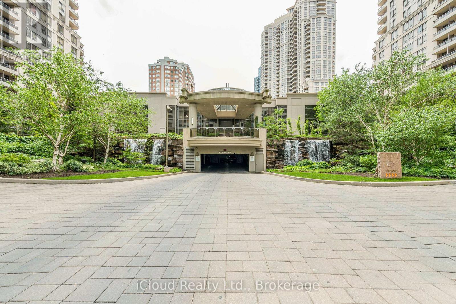 2521 - 3888 Duke Of York Boulevard Property Photo 2