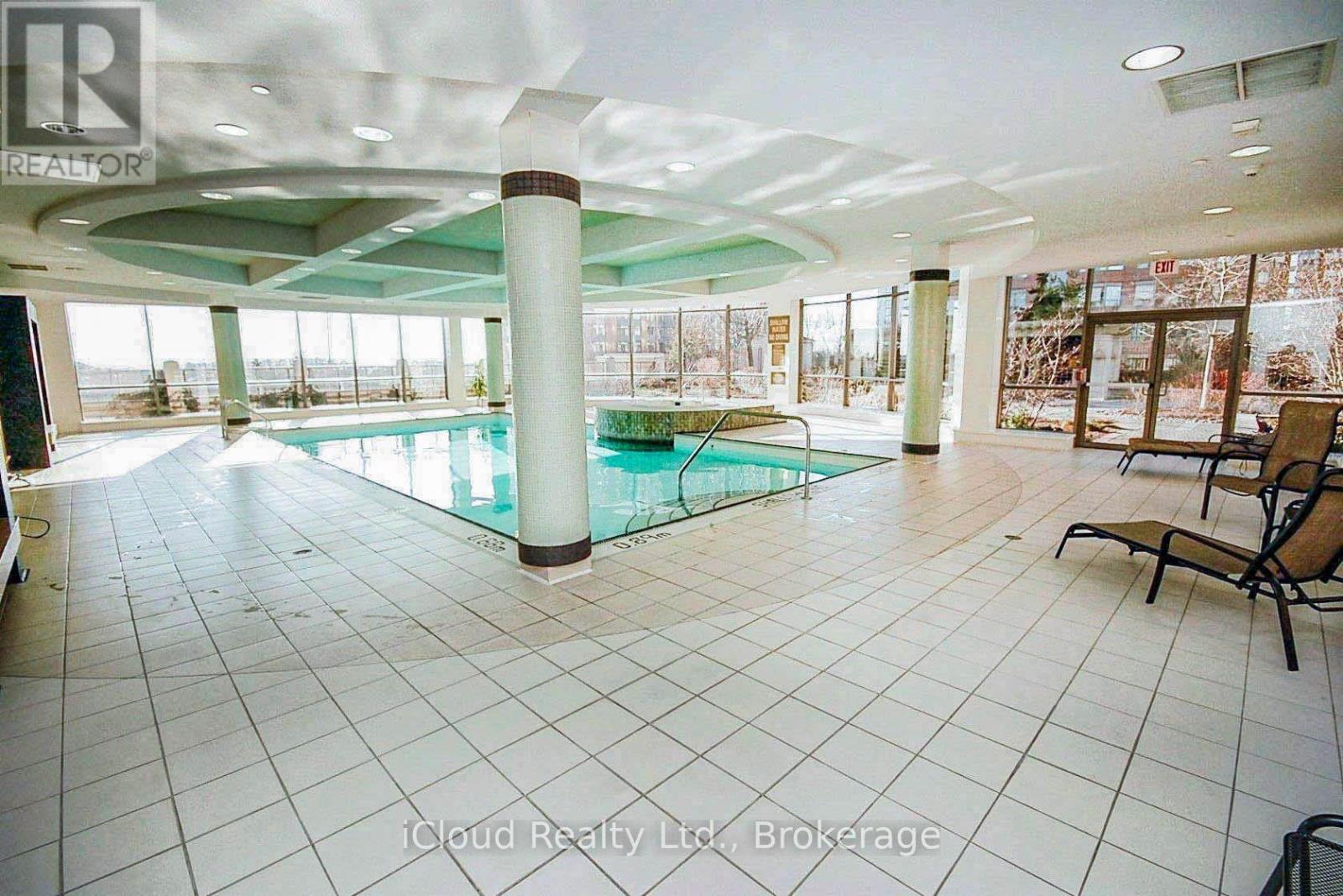 2521 - 3888 Duke Of York Boulevard Property Photo 10