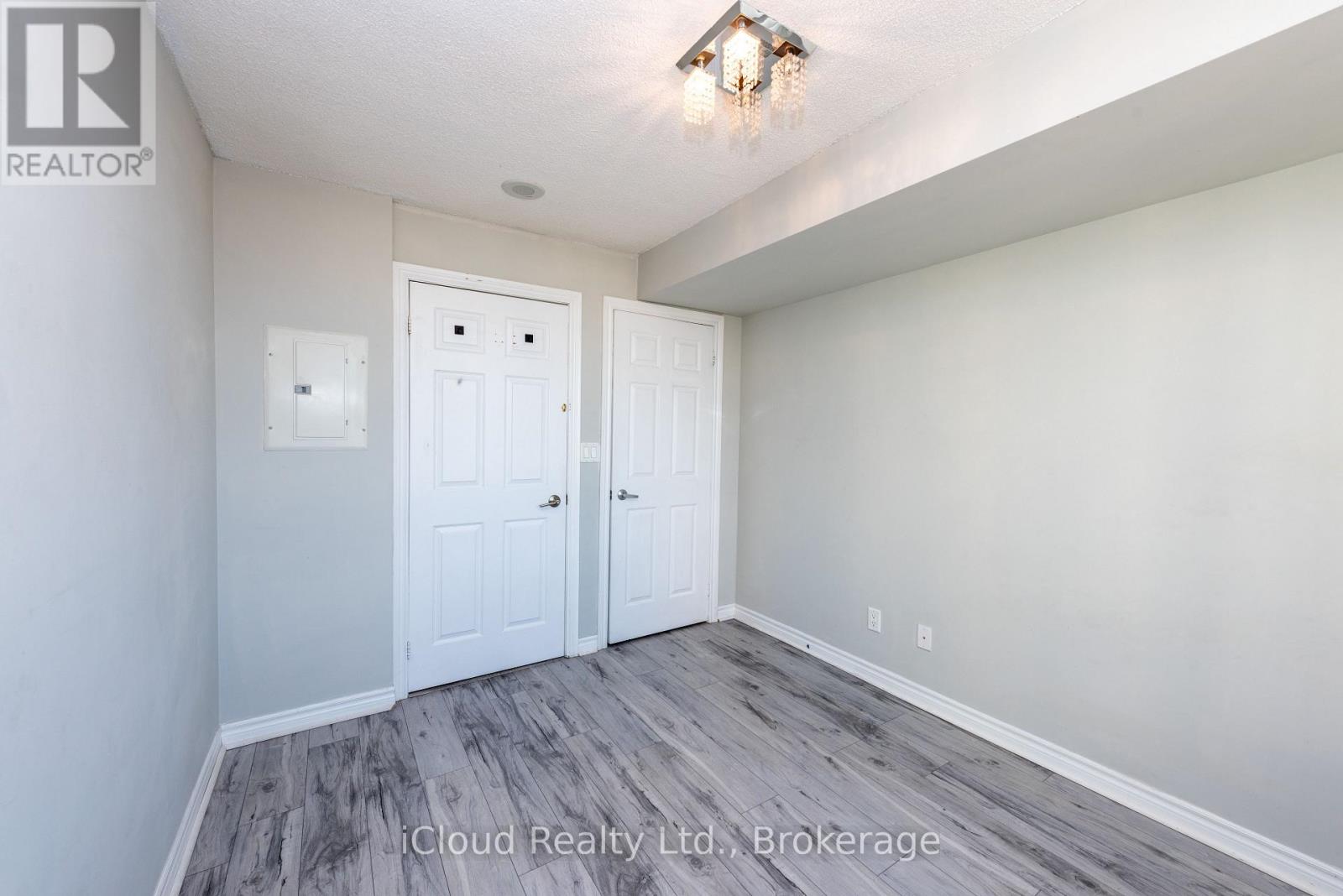 2521 - 3888 Duke Of York Boulevard Property Photo 22