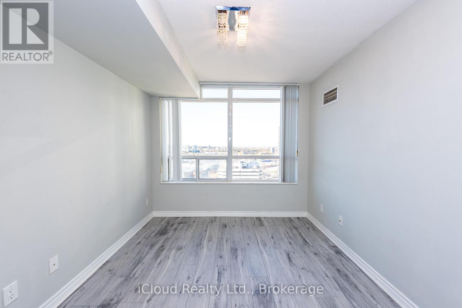 2521 - 3888 Duke Of York Boulevard Property Photo 24