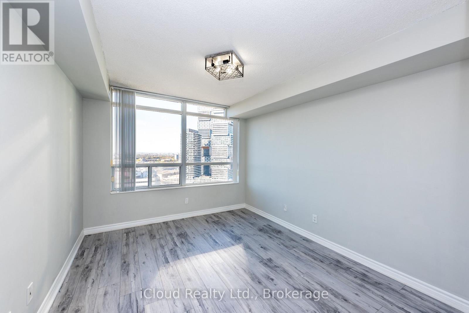 2521 - 3888 Duke Of York Boulevard Property Photo 28