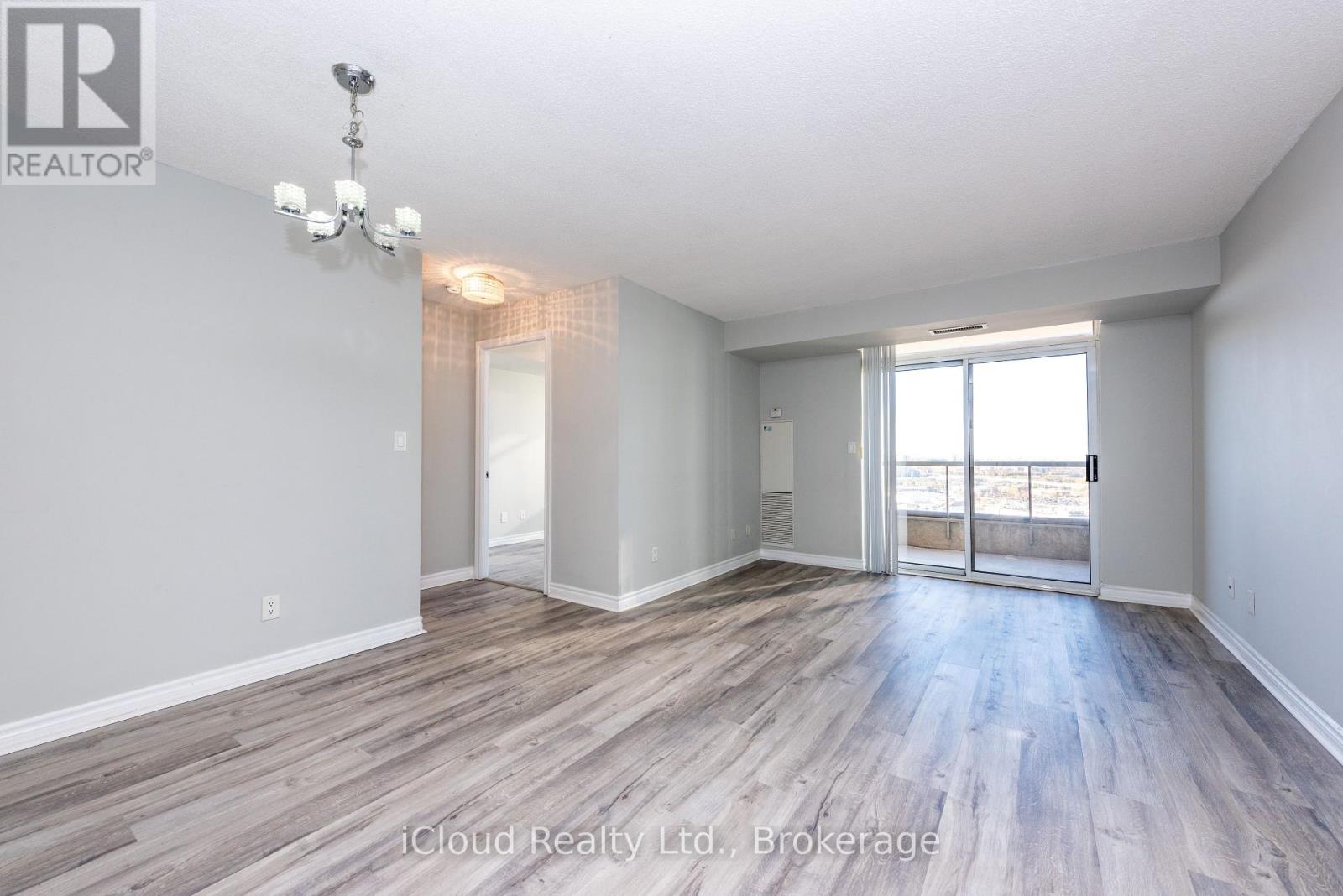 2521 - 3888 Duke Of York Boulevard Property Photo 32