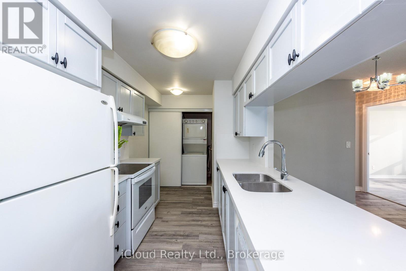 2521 - 3888 Duke Of York Boulevard Property Photo 37