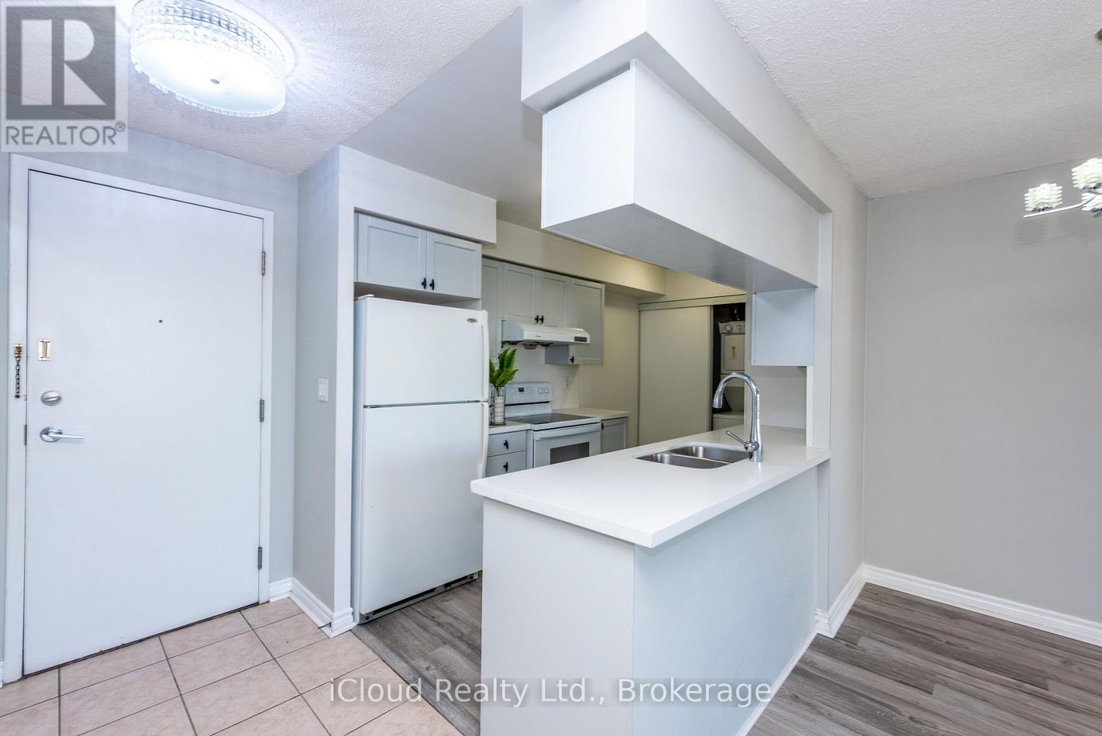 2521 - 3888 Duke Of York Boulevard Property Photo 39